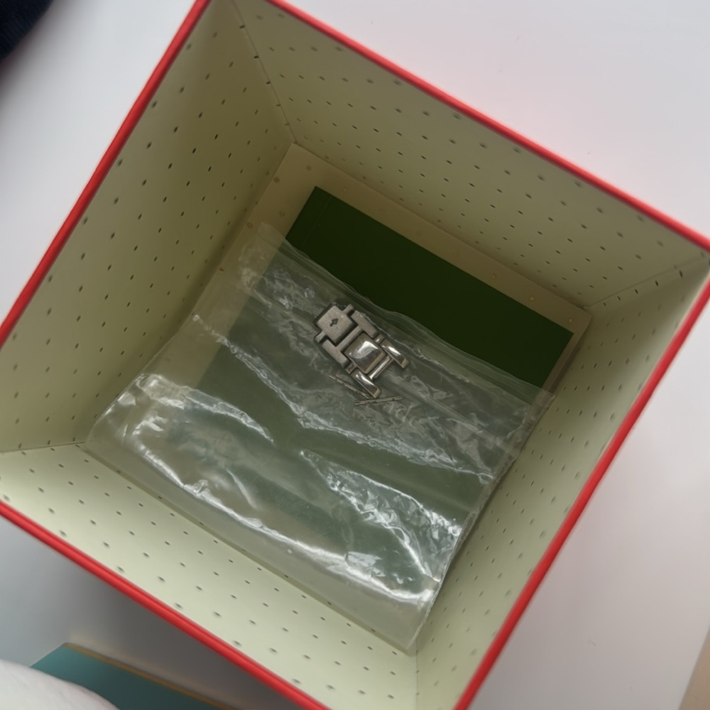 Kate Spade Watch - Picture 4 of 5